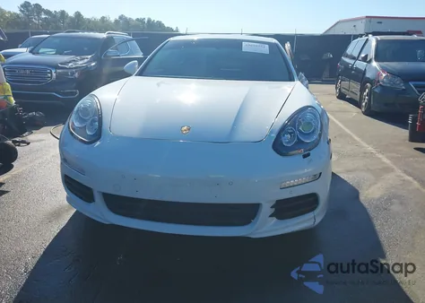 2016 Porsche Panamera 4 z USA, uszkodzony, nr VIN WP0AA2A74GL006675